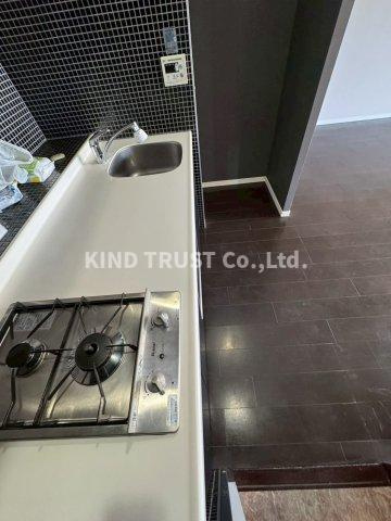 クリスタルブライト天満橋リバーサイドの居間・リビング