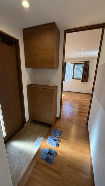 小金井市東町１丁目の中古一戸建の玄関