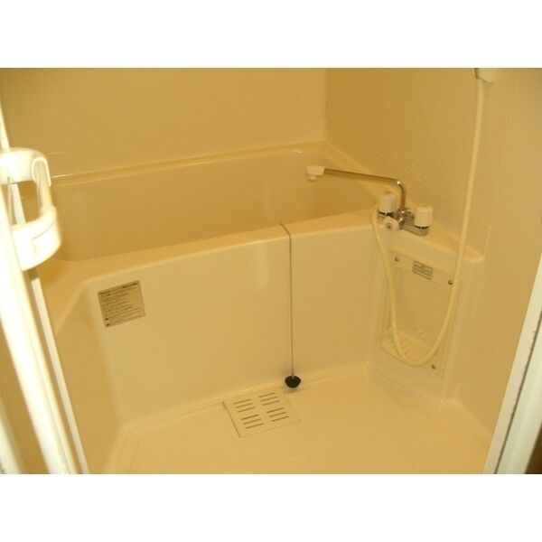 アンプルール リーブル エルヴェ　　刈谷市近郊の賃貸はクラスホーム刈谷店の浴室