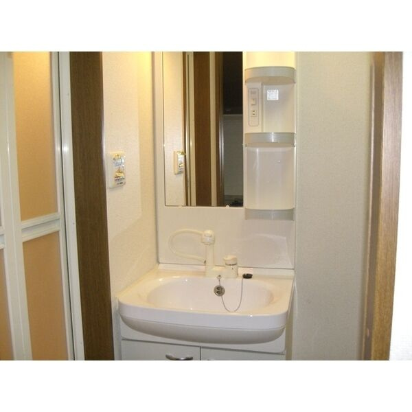 アンプルール リーブル エルヴェ　　刈谷市近郊の賃貸はクラスホーム刈谷店の洗面所