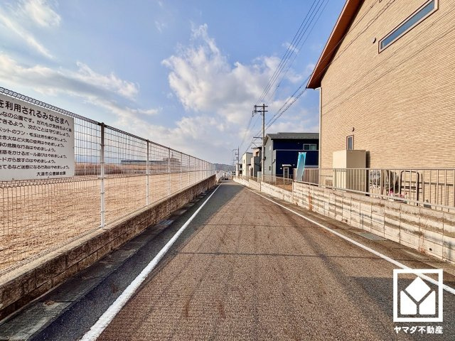 大津市関津４丁目　78号地の前面道路含む現地写真
