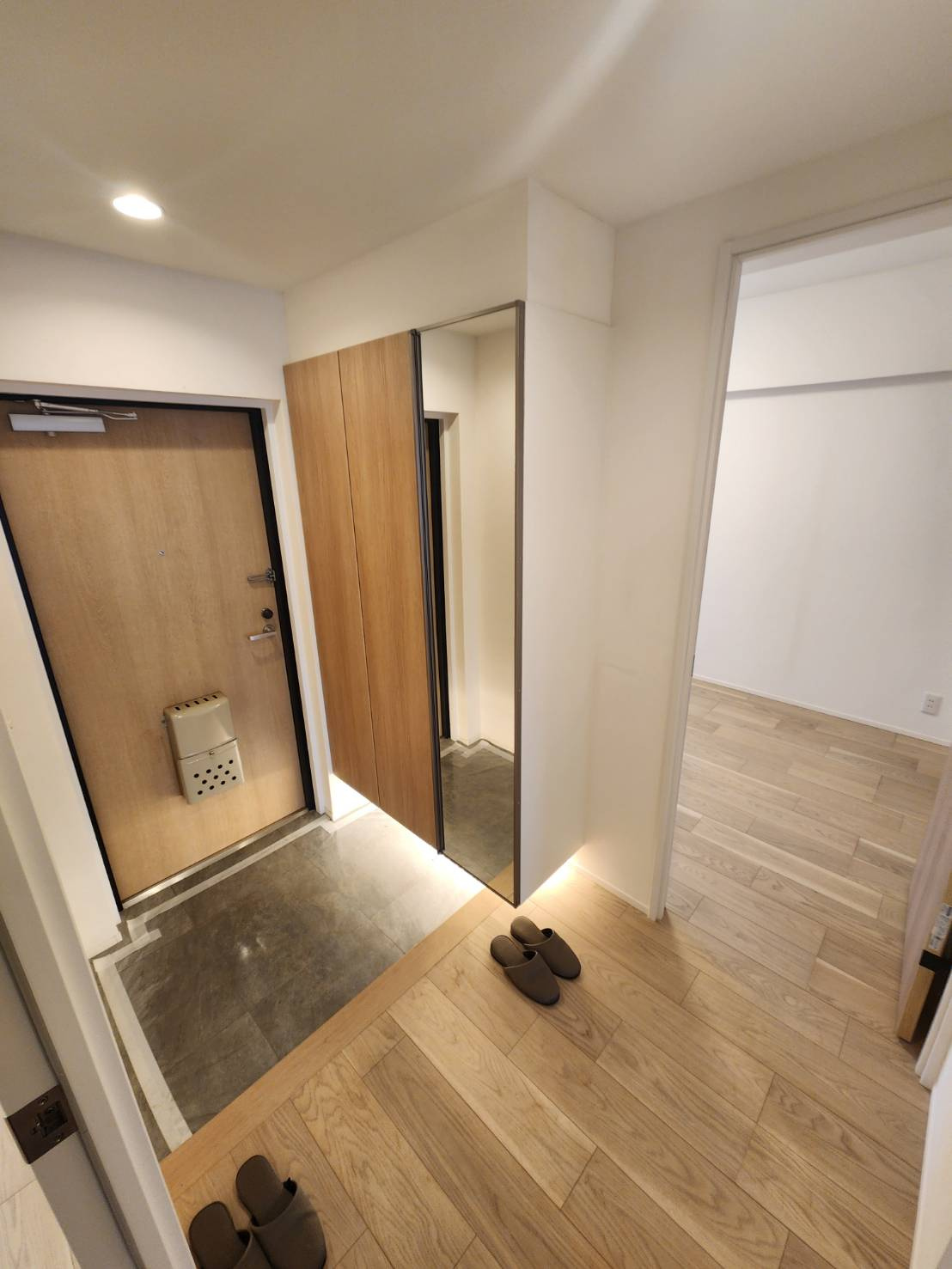 ベルヴィル大宮Ａ棟の玄関