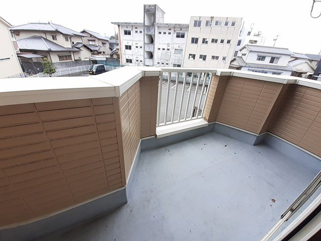 ヴィエルジュ大道のバルコニー