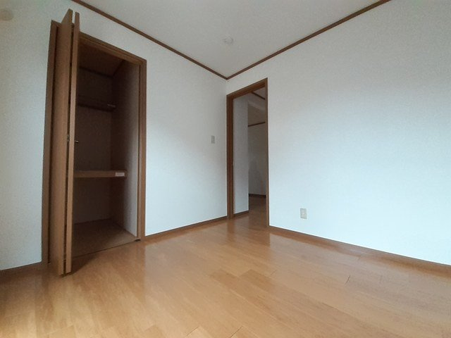 ヴィエルジュ大道の内装