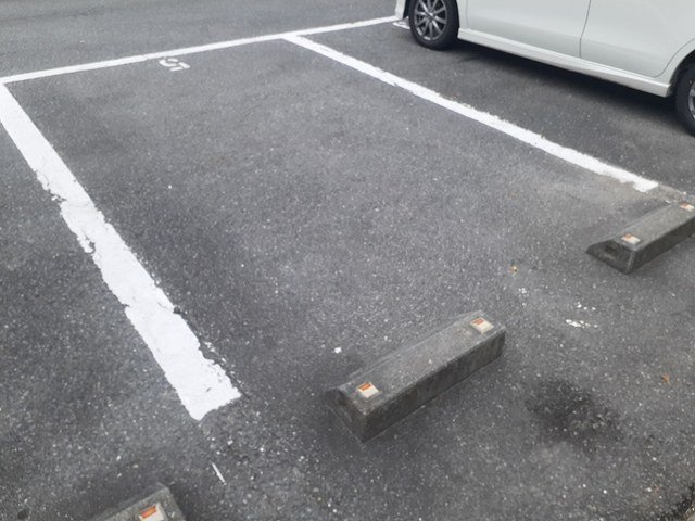 ヴィエルジュ大道の駐車場