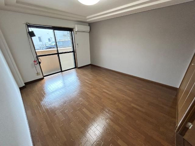 パーソナル飯田１２の内装|洋室