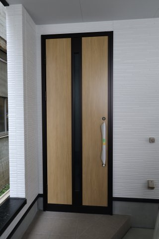 《仲介手数料無料》南区鹿手袋１丁目2-21新築一戸建てミラスモの玄関