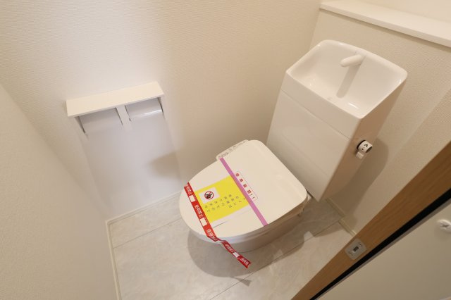 《仲介手数料無料》南区鹿手袋１丁目2-21新築一戸建てミラスモのトイレ