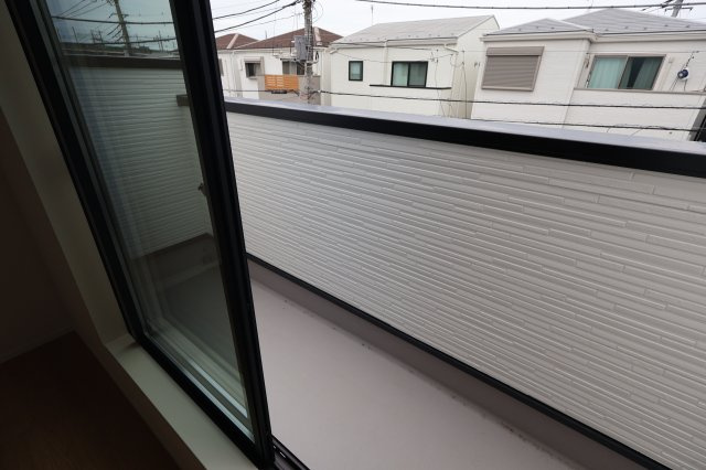 《仲介手数料無料》南区鹿手袋１丁目2-21新築一戸建てミラスモのバルコニー
