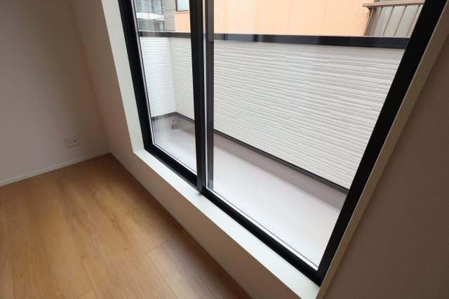 《仲介手数料無料》南区鹿手袋１丁目2-21新築一戸建てミラスモのバルコニー