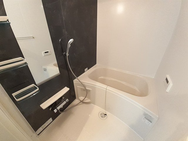 ドルチェ細江の浴室