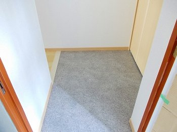 ワイズ　オブリガートの玄関