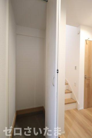 《仲介手数料無料》南区鹿手袋１丁目2-21新築一戸建てミラスモの玄関