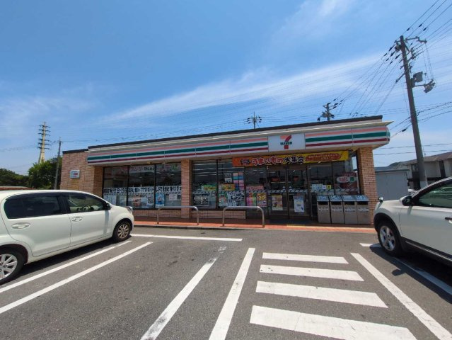 クレイノニジの周辺