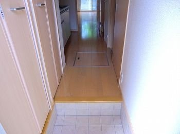 アウローラ市川の玄関