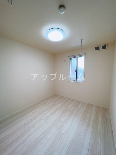 オレオール中央通の居間・リビング