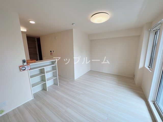 オレオール中央通の居間・リビング