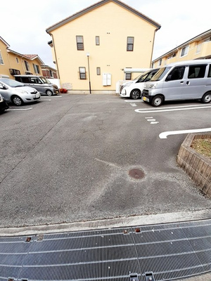 【駐車場】 | ラッフィナートカーサ四番館 | ☆神戸市須磨区　ラッフィナート・カーサ四番館☆