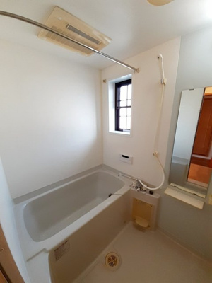 【浴室】 | ラッフィナートカーサ四番館 | ☆神戸市須磨区　ラッフィナート・カーサ四番館☆