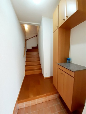 【玄関】 | ラッフィナートカーサ四番館 | ☆神戸市須磨区　ラッフィナート・カーサ四番館☆