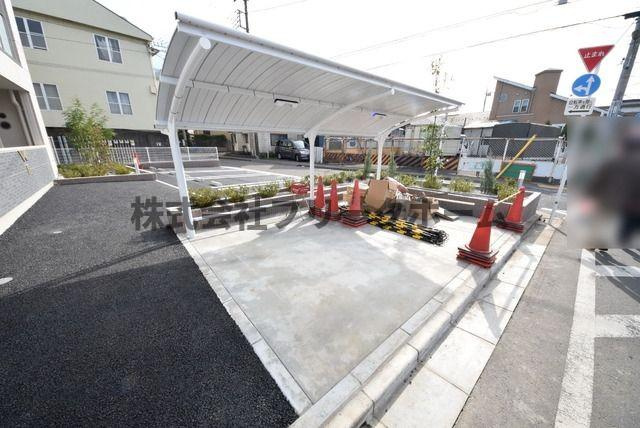 三鷹市牟礼６丁目の賃貸マンションの駐車場