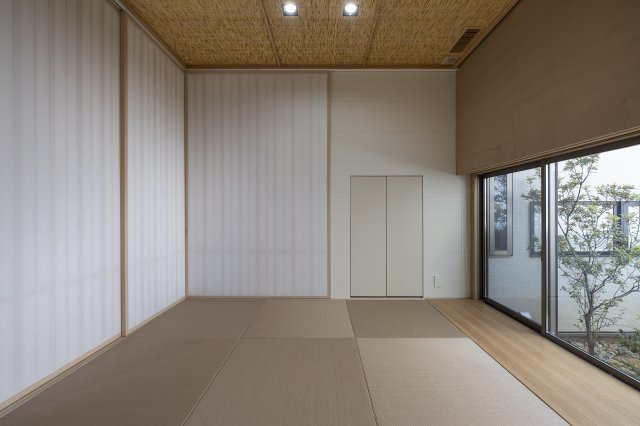 大原野西竹の里町一丁目　新築参考プランの完成予想図|【施工例】
ちょっと横になりたい…そんなときに嬉しいタタミコーナー。家事の合間に一息ついたりなど落ち着ける空間です。