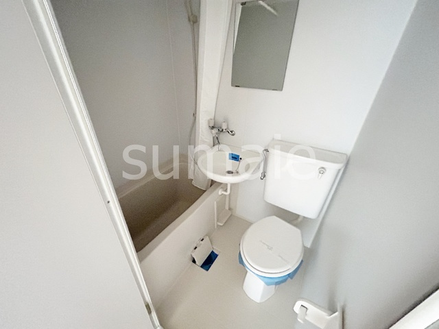 小島アパートの浴室|バスルームです