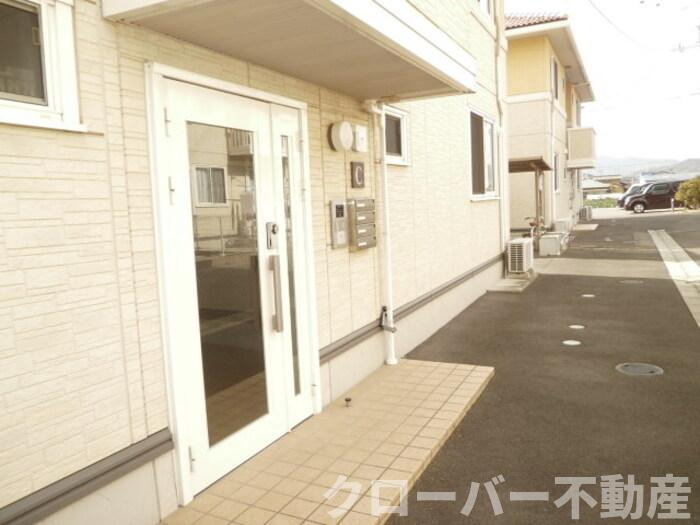 メゾン・リシェス C棟のエントランス|オートロック玄関