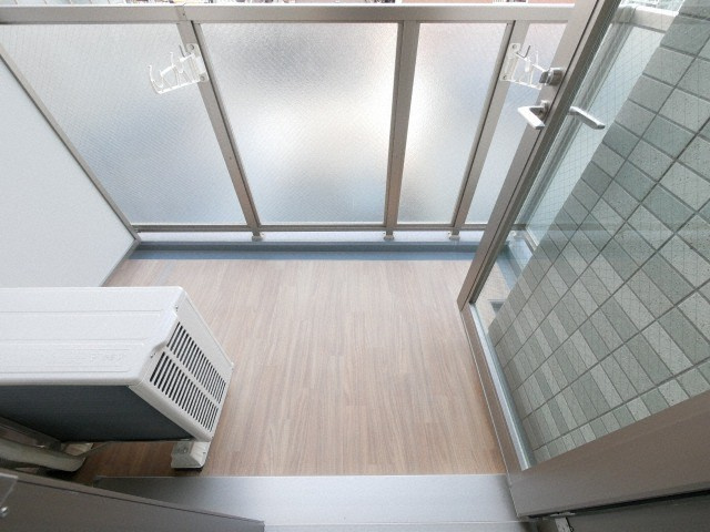 エスリード九条スタシオンのバルコニー