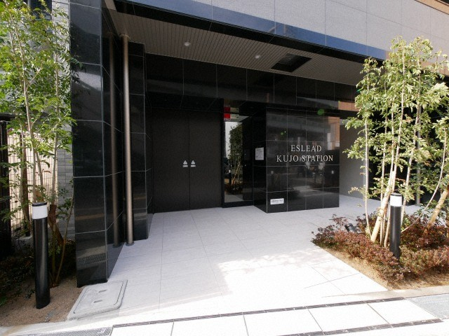 エスリード九条スタシオンのエントランス