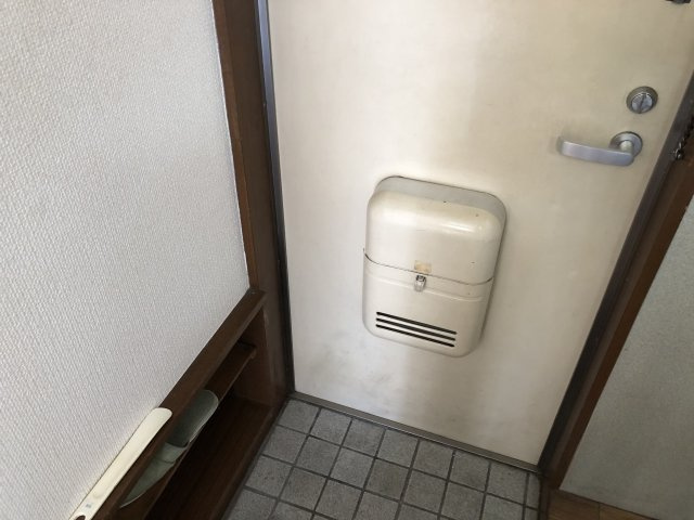 ニューライフ越塚の玄関