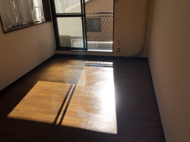 ニューライフ越塚の居間・リビング