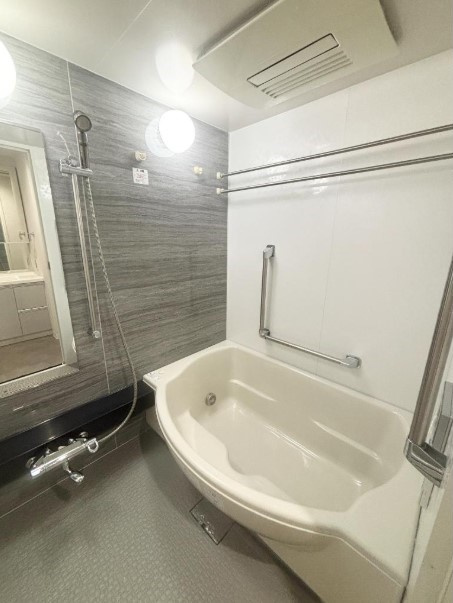 サンマークスだいにちルナタワーレジデンスD棟　7階の浴室