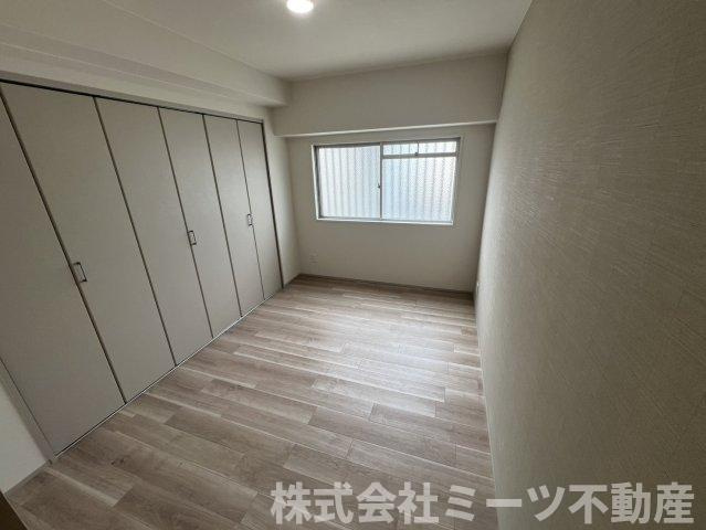 ハイマート弥刀の洋室