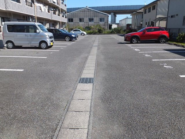 エスペランサⅡの駐車場