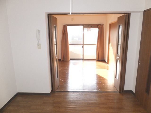 エスペランサⅡの居間・リビング