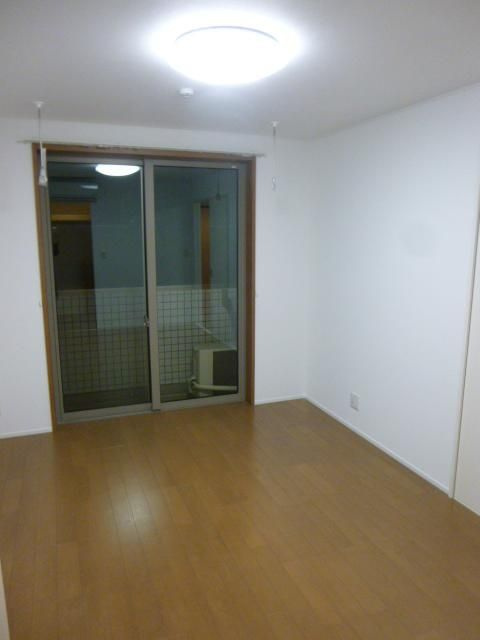 シャーンティ・エーカム