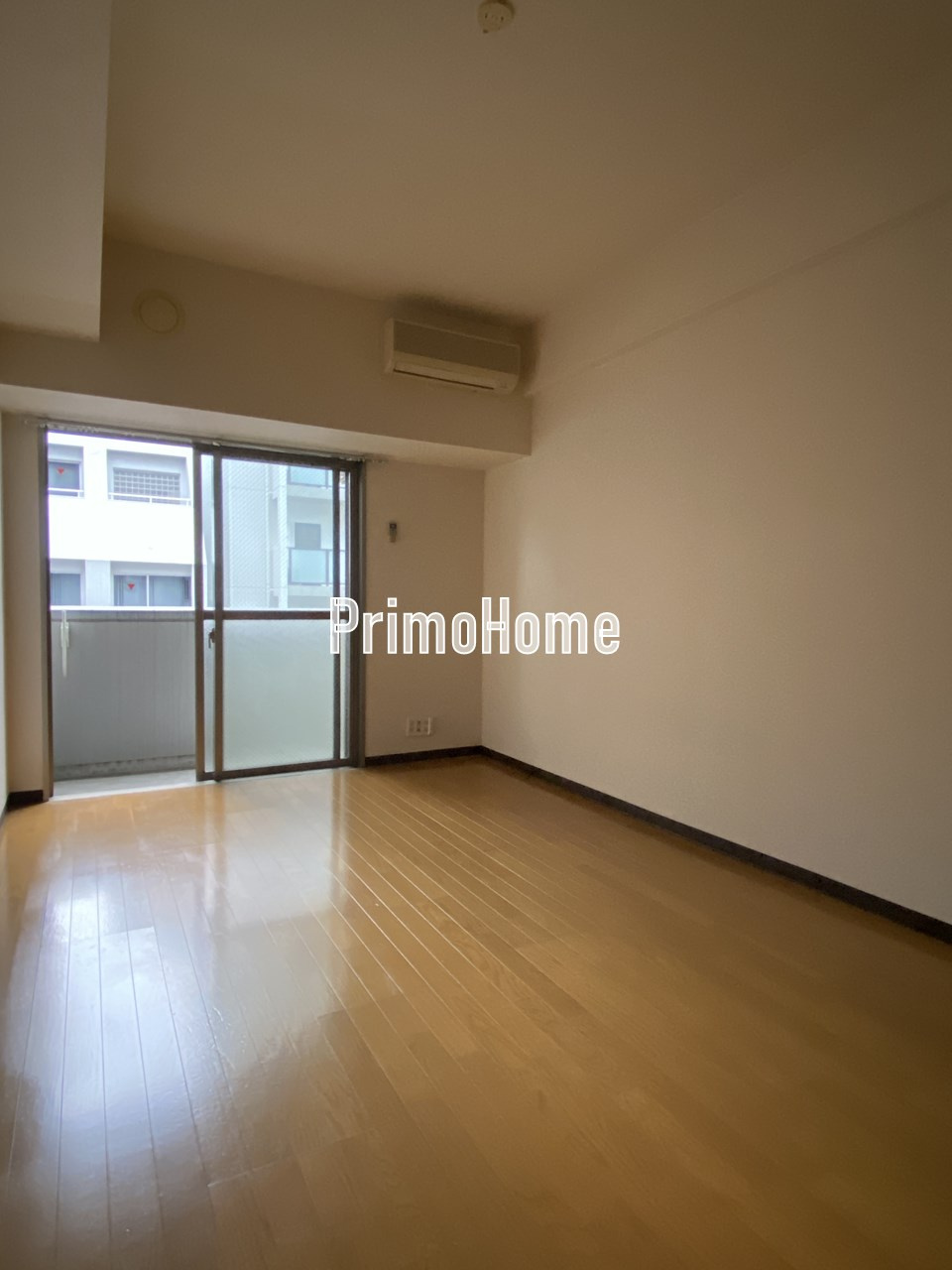 スカイコート神田の洋室