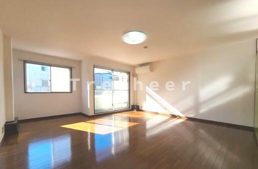 ガーデンハイツフタバの居間・リビング