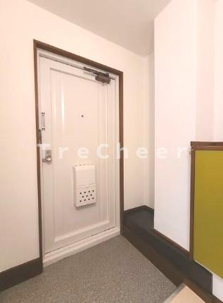 ガーデンハイツフタバの玄関