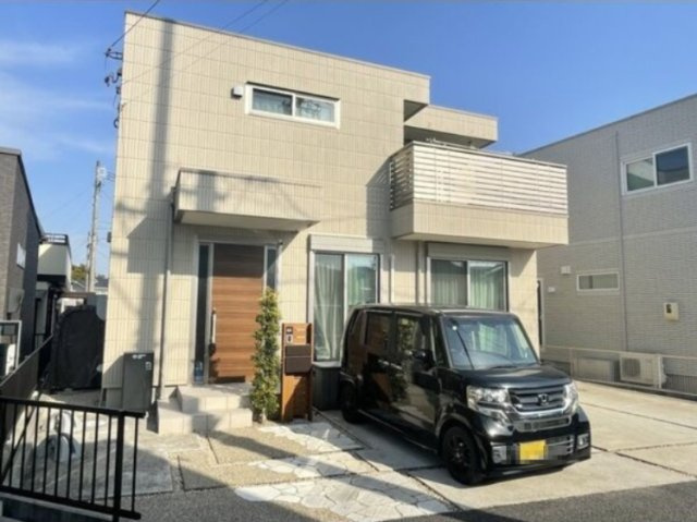 豊田市宮上町貸家の駐車場