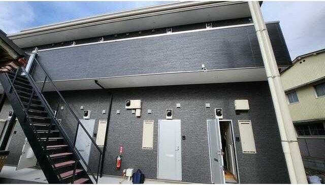 パインヒルズ曳舟の外観