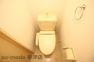 【トイレ】 | メゾン・ド・メグ | トイレです