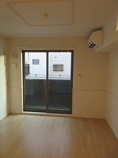 【居間・リビング】 | ルミナスコウチＢ | こちらの居間で趣味の時間をお楽しみください