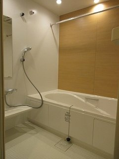 【浴室】 | ルミナスコウチＢ | きれいなお風呂です