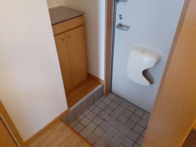 コウジィーコートⅡの玄関