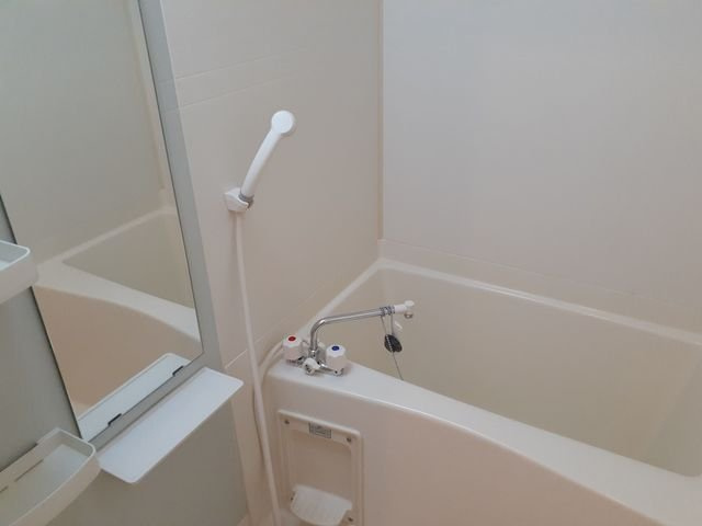 コウジィーコートⅡの浴室