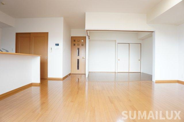 パークマンション熊高正門前新大江の居間・リビング