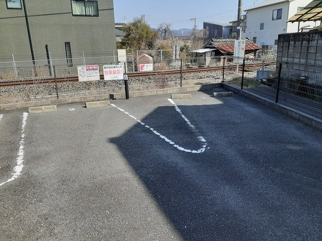 フレッシュリーⅠの駐車場