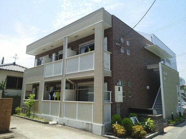 メープルコートの外観